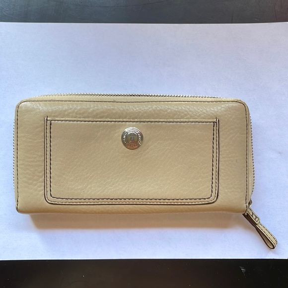 Coach Handbags - Coach Wallet